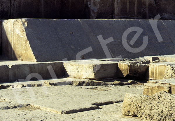 Cheops-Pyramide: Umfassungs- / Temenosmauer, Bild-Nr. Grßansicht: 23b/12