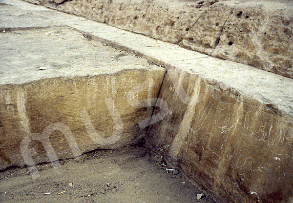 Cheops-Pyramide: Umfassungs- / Temenosmauer, Bild-Nr. Grßansicht: 23b/18