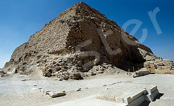 Djoser-Pyramide: Ecke, Bild-Nr. Grßansicht: 200a/1