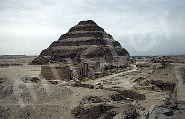 Djoser-Pyramide: Sedfesthof, Bild-Nr. Grßansicht: 200b/18
