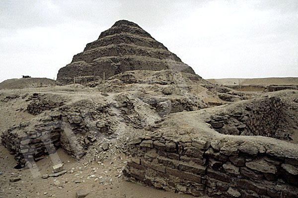 Djoser-Pyramide: Umfassungs- / Temenosmauer, Bild-Nr. Grßansicht: 200a/47