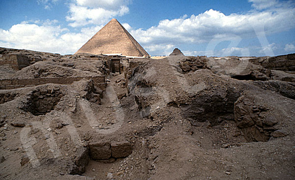 Giza-Plateau / Pyramidengebiet: Blickrichtung Norden, Bild-Nr. Grßansicht: 470a/6