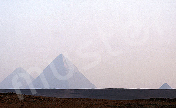 Giza-Plateau / Pyramidengebiet: Blickrichtung Südosten, Bild-Nr. Grßansicht: 470a/23