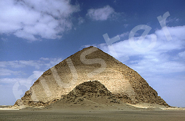 Knick-Pyramide: Blickrichtung Norden, Bild-Nr. Grßansicht: 370b/28