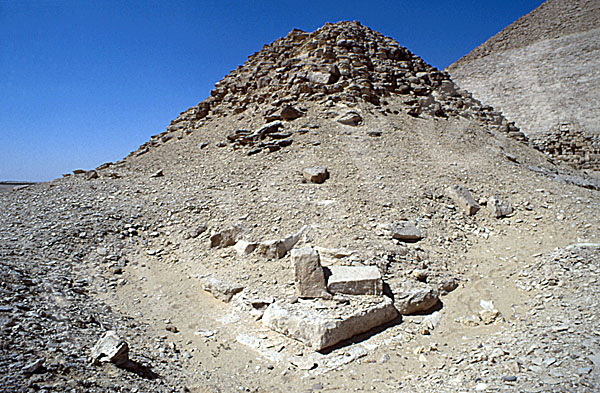 Knick-Pyramide: Ecke, Bild-Nr. Grßansicht: 370a/46