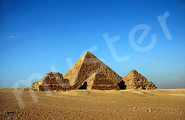 Mykerinos-Pyramide: Blickrichtung Nordnordosten, Bild-Nr. Grßansicht: 41a/18