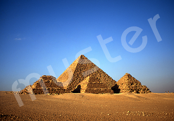 Mykerinos-Pyramide: Blickrichtung Nordnordosten, Bild-Nr. Grßansicht: 41a/42