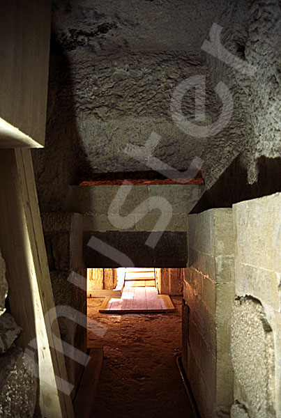 Mykerinos-Pyramide: Fallsteinanlage / -sperre, Bild-Nr. Grßansicht: 45a/18