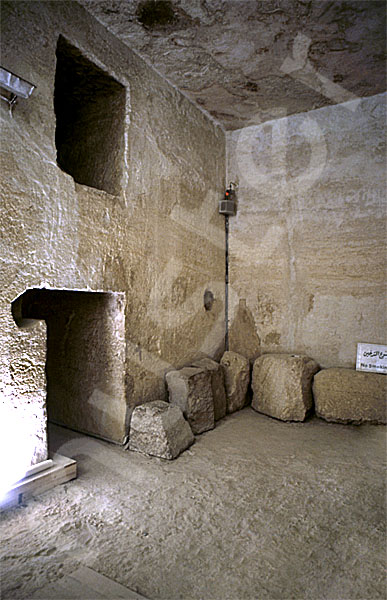 Mykerinos-Pyramide: Haupt- / Grabkammer, Bild-Nr. Grßansicht: 45a/31