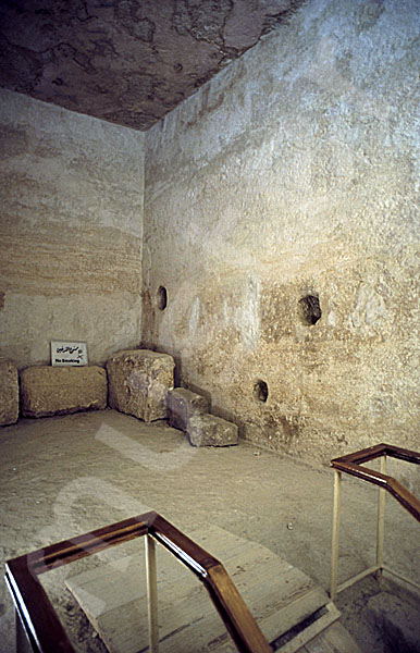 Mykerinos-Pyramide: Haupt- / Grabkammer, Bild-Nr. Grßansicht: 45a/41