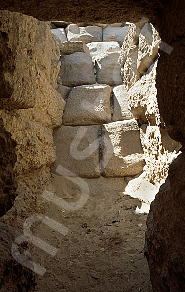 Mykerinos-Pyramide: Opferkapelle, Bild-Nr. Grßansicht: 40b/16