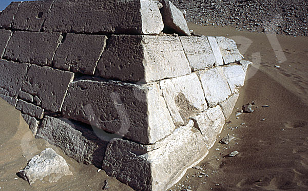 Pepi-II.-Pyramide: Ecke, Bild-Nr. Grßansicht: 270a/8