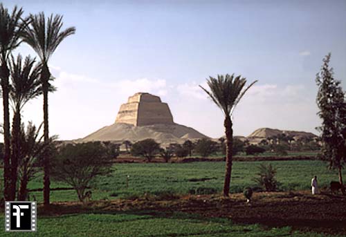 Pyramidengebiet bei Medum: Blickrichtung Nordwesten, Bild-Nr. Grßansicht: 570a/1