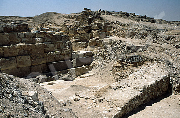 Radjedef-Pyramide: Umfassungs- / Temenosmauer, Bild-Nr. Grßansicht: 10a/22