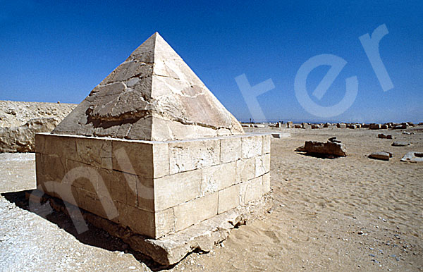 Rote Pyramide: Spitze / Pyramidion, Bild-Nr. Großansicht: 340a/21