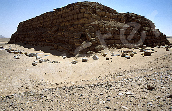Schepseskaf-Mastaba: Ecke, Bild-Nr. Grßansicht: 280a/1
