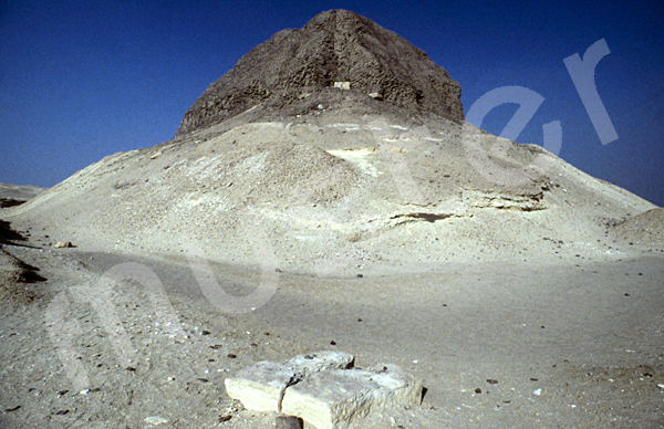 Sesostris-II.-Pyramide: Ecke, Bild-Nr. Grßansicht: 450a/1