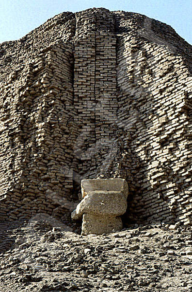 Sesostris-II.-Pyramide: Ecke, Bild-Nr. Grßansicht: 450a/2